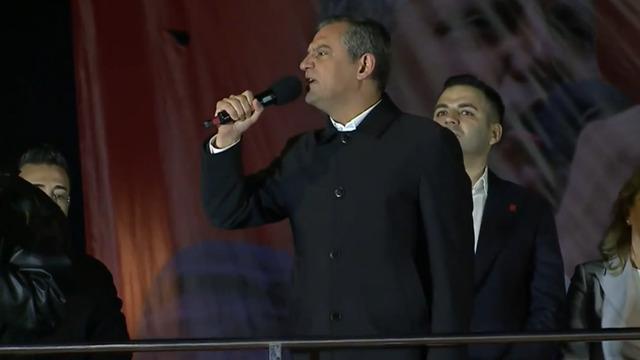 Özgür Özel'den dikkat çeken açıklamalar! Erdoğan bugün baklayı ağzından çıkardı