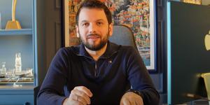 Menzil Cemaati'ne 'çakarlı araç' eleştirisi