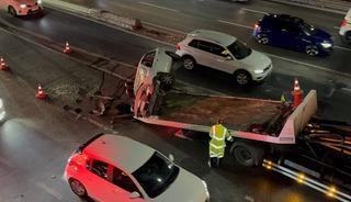 Küçükçekmece'de takla atan otomobilin sürücüsü yaralandı