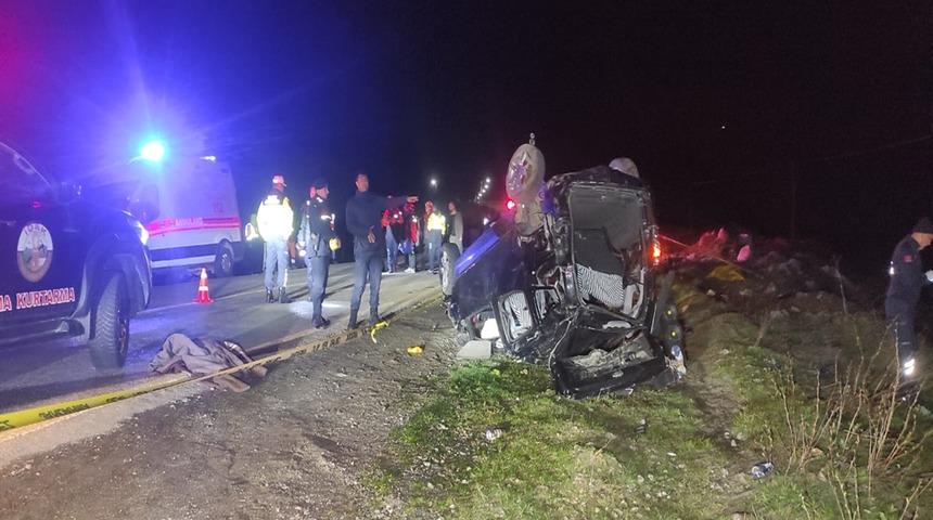 Rize'de feci kaza! Hafif ticari araç takla attı: 3 ölü, 2 yaralı