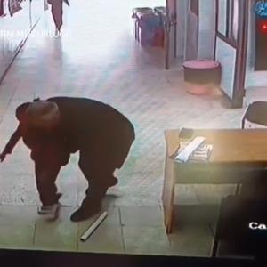 Ölümle burun buruna gelen öğrenciyi öğretmeni kurtardı