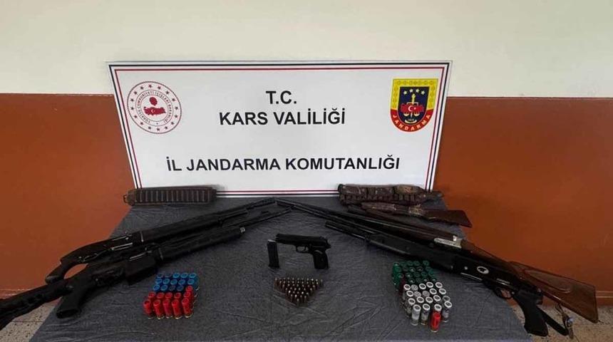 Arpaçay’da silah ve mühimmat ele geçirildi
