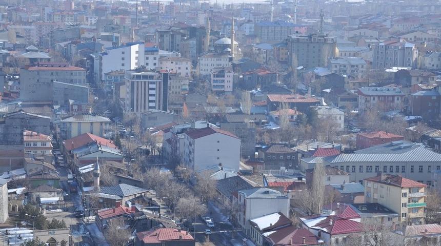 T&Uuml;İK a&ccedil;ıkladı Kars&rsquo;ın n&uuml;fusu 2025&rsquo;te 263 bine d&uuml;şecek