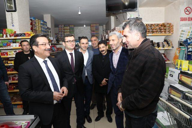 Başkan Atilla ilçeleri gezdi