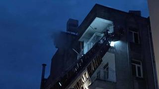 İşçilerinin kaldığı dairede çıkan yangın korkuttu