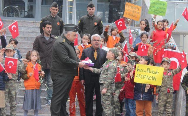 İlkokulu öğrencilerinden askerlere mektup