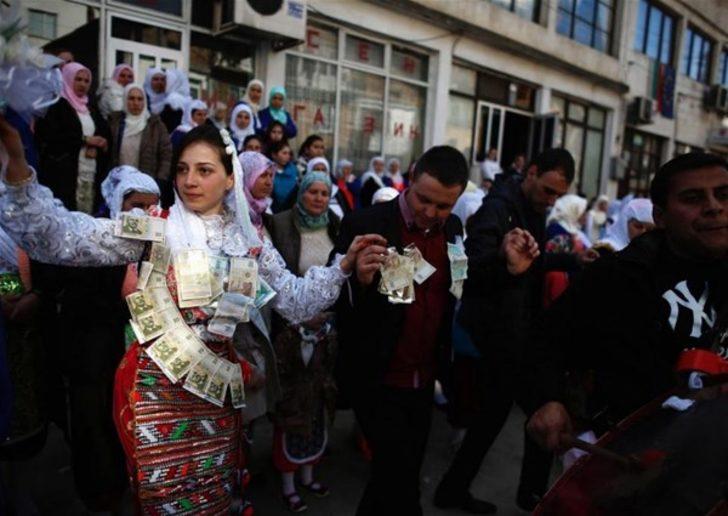 Müslüman düğününden şaşırtan görüntüler G3