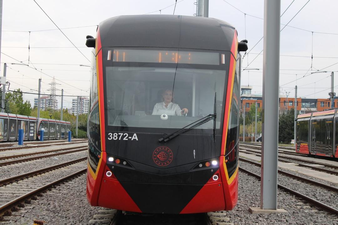AW444914_03