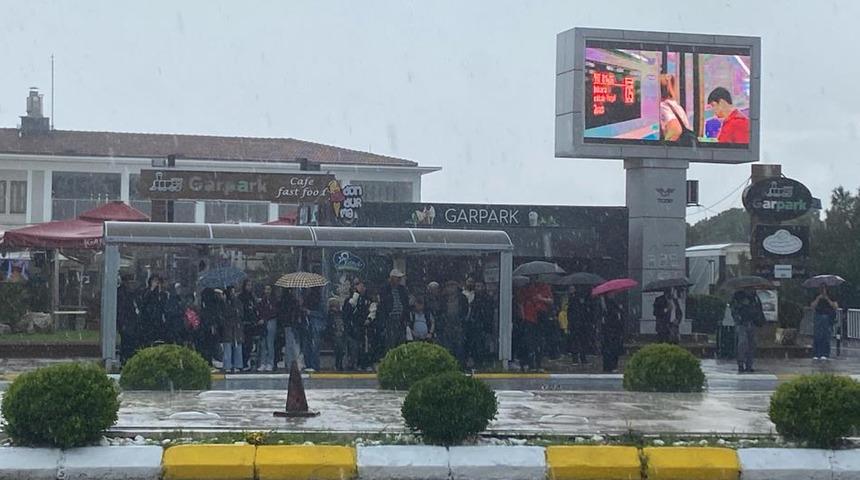 Meteorolojiden 'sarı kod' uyarısı sonrası Aydın'da yağmur etkili oldu