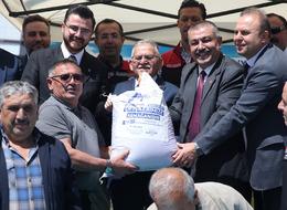 Kayseri Büyükşehir Belediyesi, üreticilere 5 yılda yaklaşık 4 bin ton tohum dağıttı