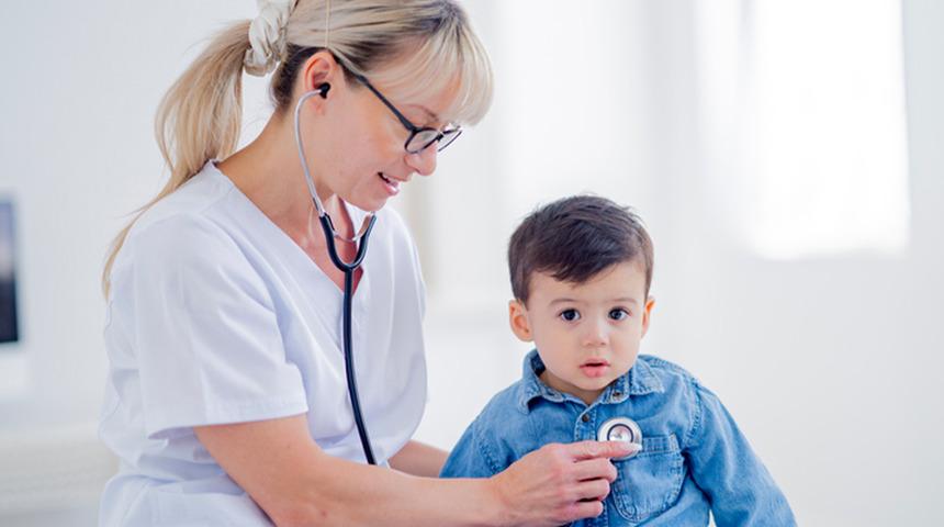 Çocuğunuzda bu belirtilere dikkat! Kalp hastalığının habercisi olabilir...