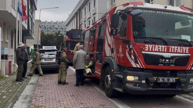 Avcılar kız yurdunda yangın çıktı, kısa sürekli panik yaşandı