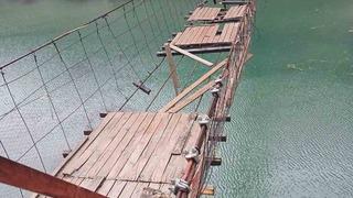 Elazığ’da fırtınadan dolayı asma köprü zarar gördü