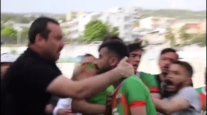 Polis memuru sahaya girip futbolcuyu darp etti... Valilikten açıklama geldi