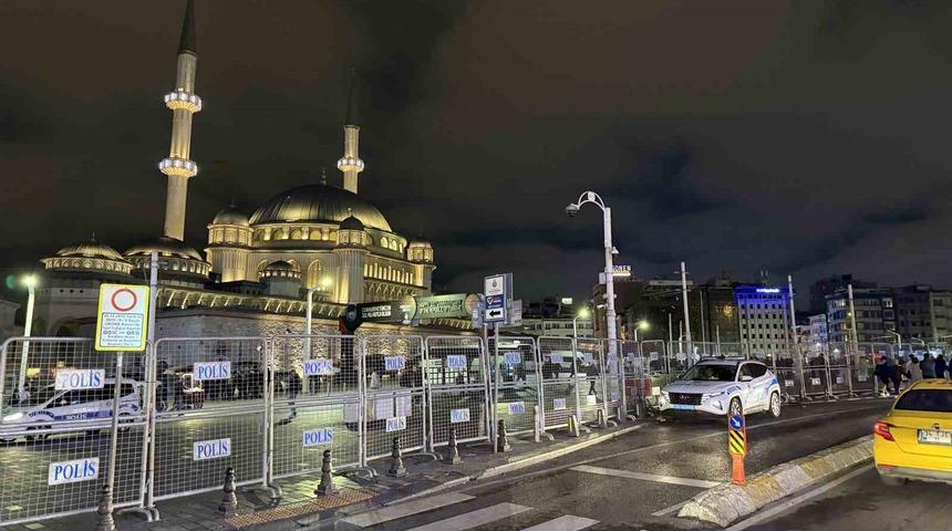 Taksim’de 1 Mayıs tedbirleri için kapatılan yollar açılmaya başladı