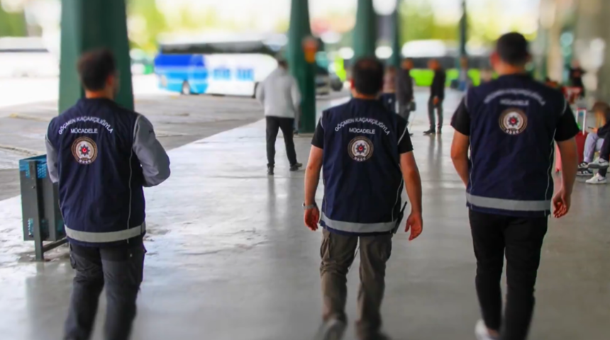 21 göçmen kaçakçılığı organizatörü ve 547 düzensiz göçmen yakalandı