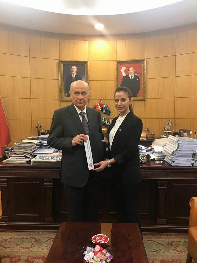 MHP Bursa’dan KADINA 3 EVET projesi