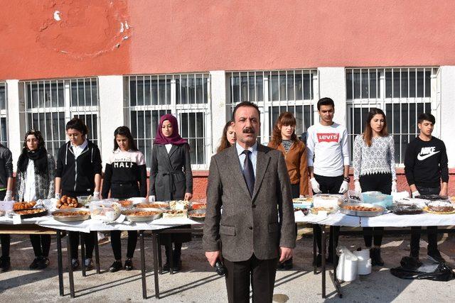 Mehmetçiğe kermes desteği