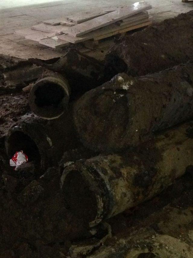 Tıkalı su boruları şaşırttı