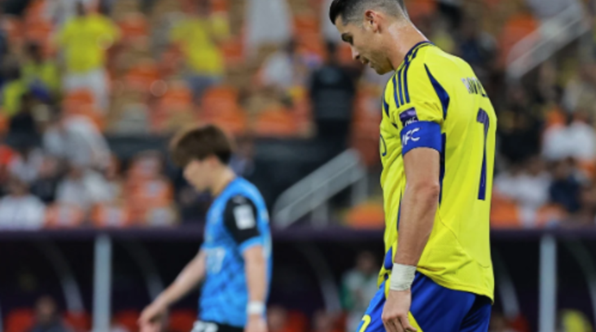 Al Nassr Asya Şampiyonlar Ligi'ne veda etti, dünya Ronaldo'yu konuştu! Portekizli yıldız maçın ardından sahanın ortasında kendisiyle tartıştı