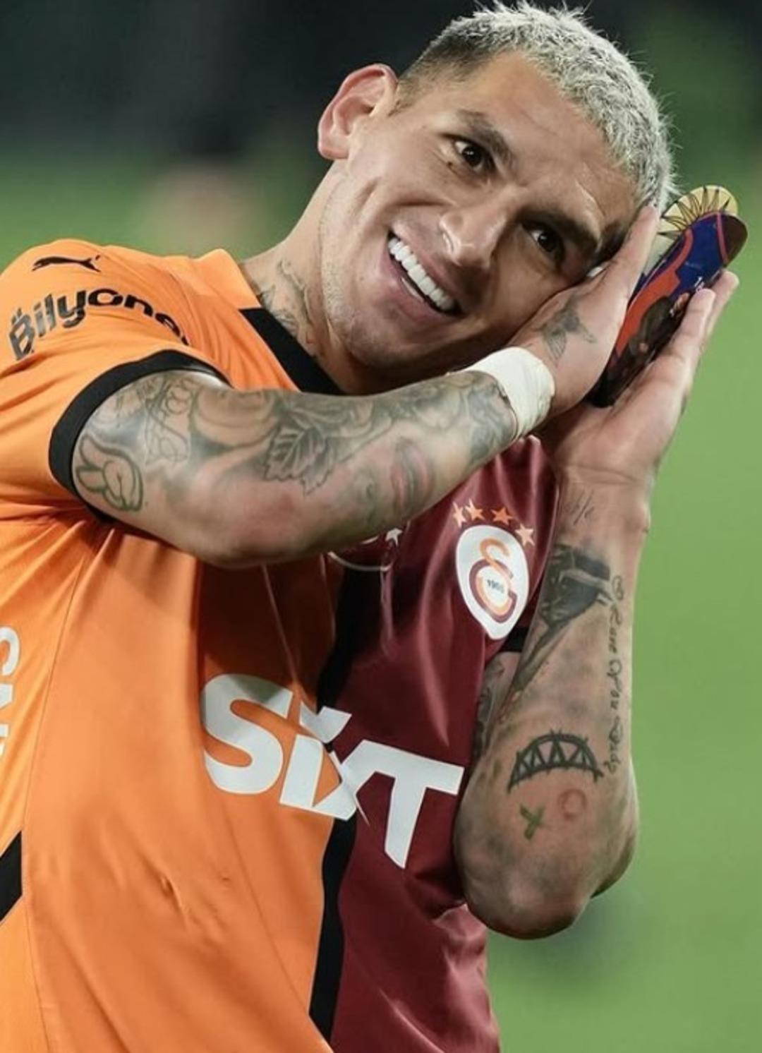 lucas lucas