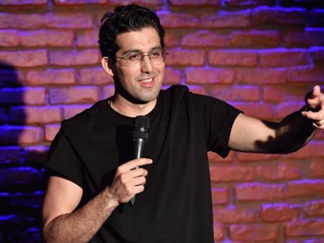 &Uuml;nl&uuml; komedyen Umre'ye gitti! '&Ccedil;ılgıncasına tavaf' 