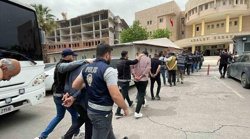 Şanlıurfa merkezli 6 ilde ’change’ araç operasyonu: 15 gözaltı