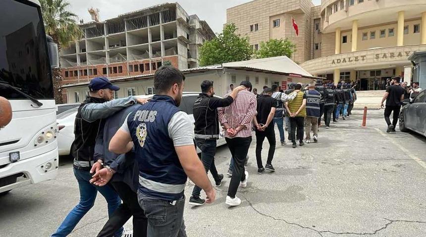 Şanlıurfa merkezli 6 ilde 'change' araç operasyonu: 15 gözaltı