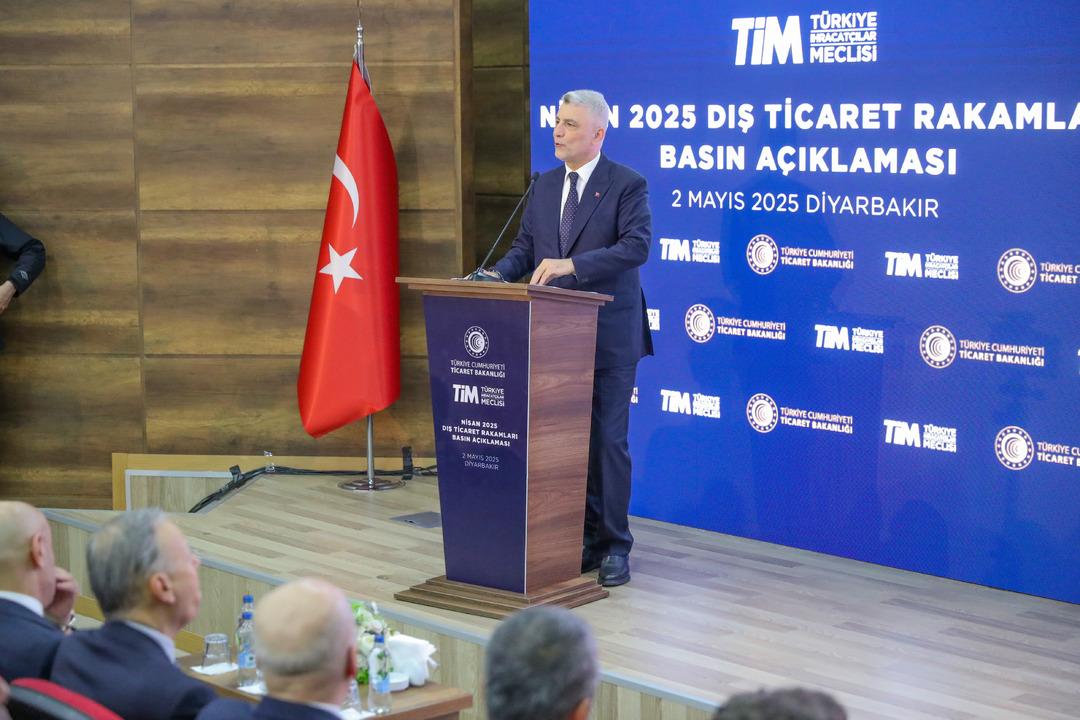 AA-20250502-37821814-37821809-TICARET_BAKANI_OMER_BOLAT_NISAN_AYI_DIS_TICARET_VERILERINI_ACIKLADI