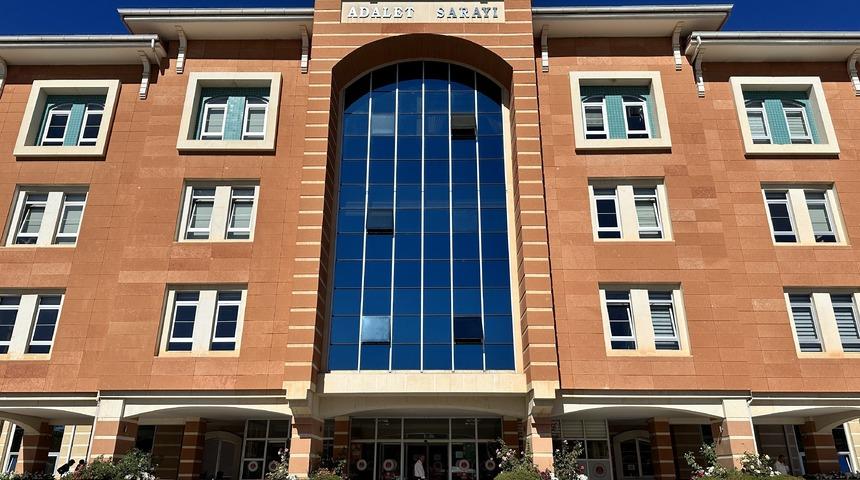 Uyuşturucu komasına giren gencin ölümüyle ilgili yargılanan 2 sanık hapis cezasına çarptırıldı