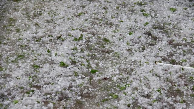 Kahramanmaraş'a ceviz büyüklüğünde dolu yağdı