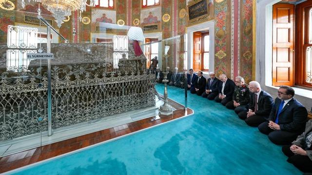 Fatih Sultan Mehmet, vefatının 544. yılında kabri başında anıldı