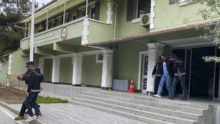 Uşak'ta KKTC için sahte belge düzenleyen 2 şüpheli tutuklandı