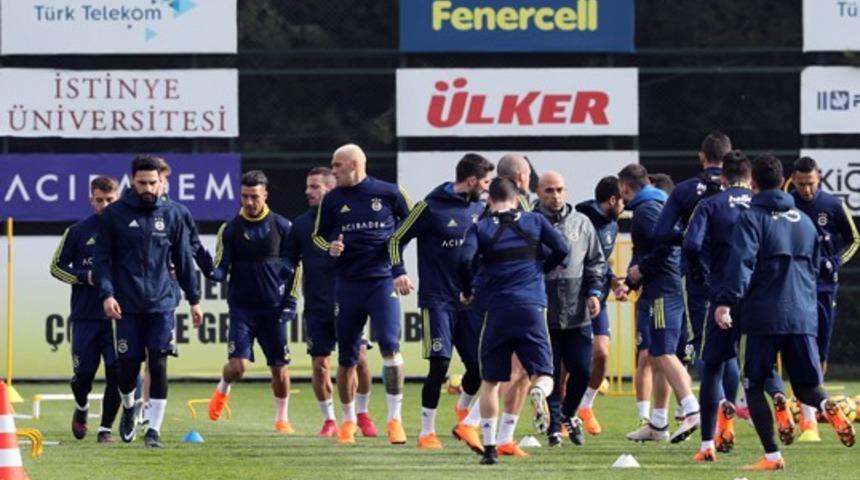 Fenerbah&ccedil;e'de Beşiktaş hazırlıkları s&uuml;r&uuml;yor