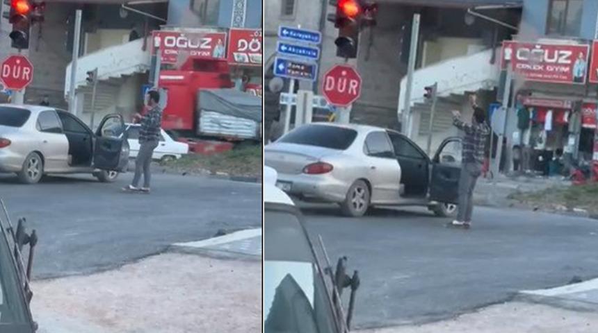 Yer: Yozgat! Alkollü şahıs aracından indi, trafikte dans etti: O anlar kameraya böyle yansıdı