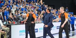 Ergin Ataman sahayı terk etti