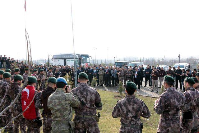 Bingöl'de özel harekâtçı polisler, dualarla Afrin'e uğurlandı
