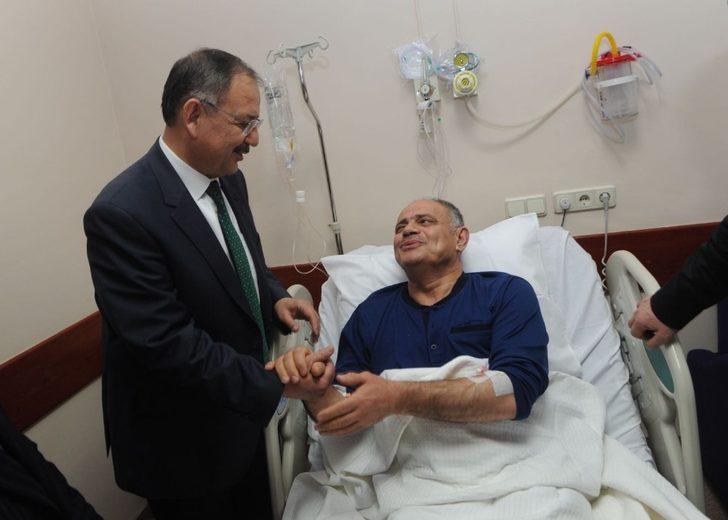 Özhaseki’den saldırıya uğrayan belediye başkanına ziyaret