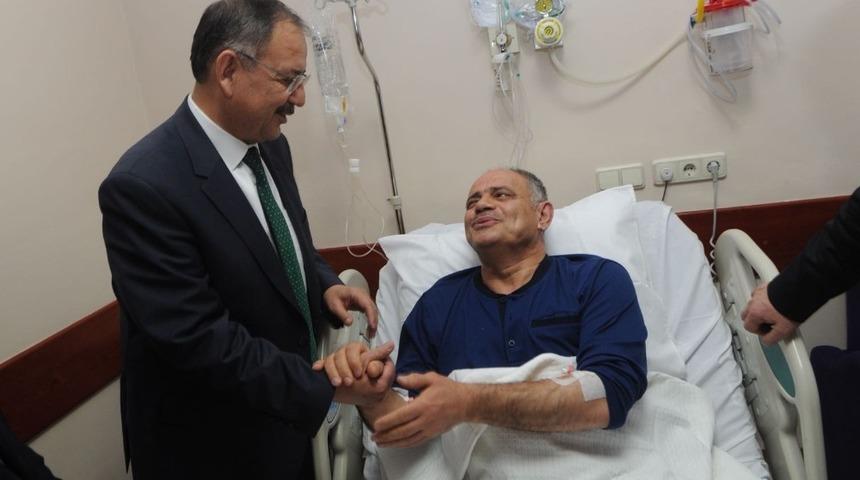 &Ouml;zhaseki&rsquo;den saldırıya uğrayan belediye başkanına ziyaret