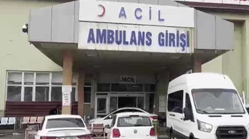 Hakkari'de minibüs dereye devrildi! Ölü ve yaralılar var