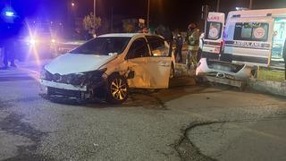 Yer: Düzce... Pikap ile çarpışan otomobildeki 2 kişi yaralandı