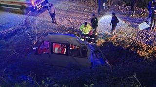 Samsun'da minibüs şarampole devrildi! 1 kişi hayatını kaybetti, 4 kişi yaralandı