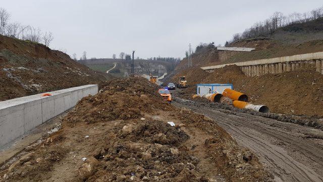 Ordu Çevre Yolu'na heyelan engeli