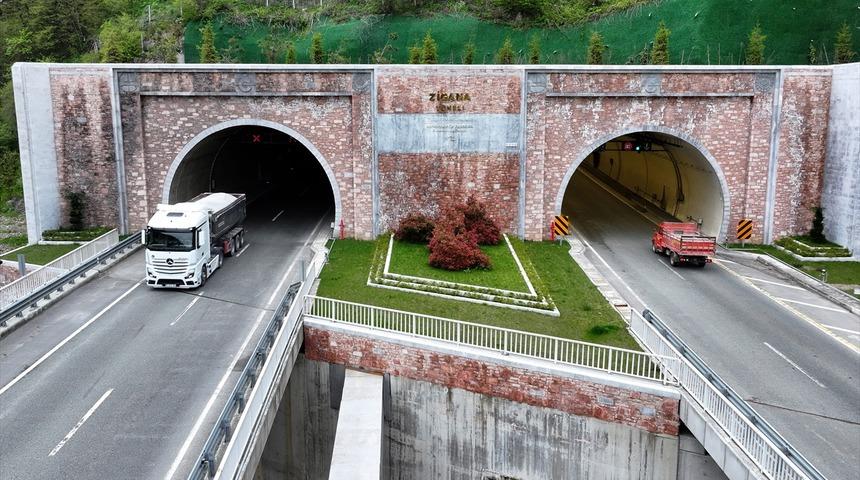 Yeni Zigana Tüneli'nden 2 yılda 3 milyon 490 bin araç geçti