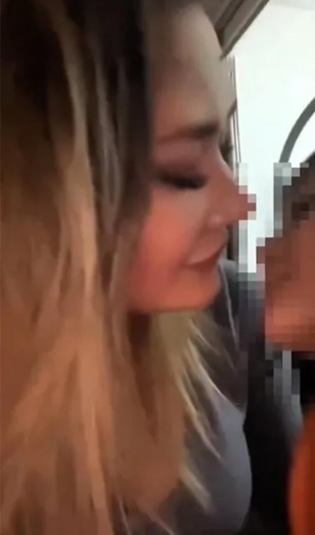 İstismarın böylesi... TikTok fenomeni kadın çocuğunu dakikalarca dudağından öptü!  1