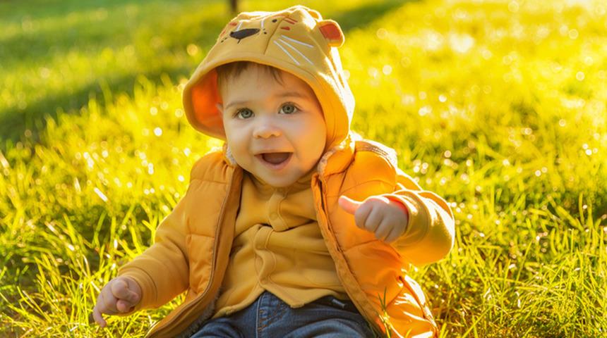 Üşümesin diye bebeğini hasta etme! Bahar aylarında sık yapılan hatalara karşı uzmanlar uyardı: "Çocukları yanlış giydirerek hasta etmeyin"  