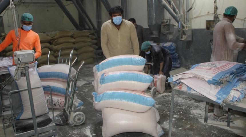 Hindistan, Pakistan'dan yapılan tüm ithalatı ikinci bir emre kadar yasakladı