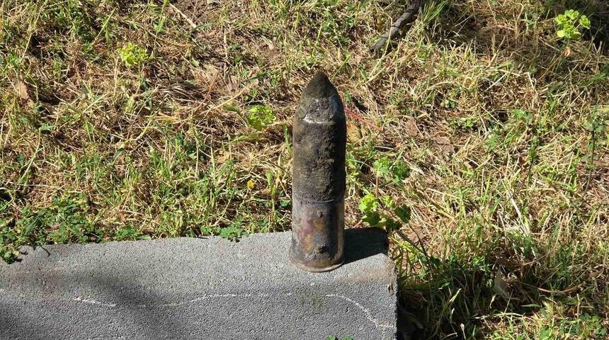 İznik'te göl kenarında 1916 yılından kalma patlamamış Alman top mermisi bulundu