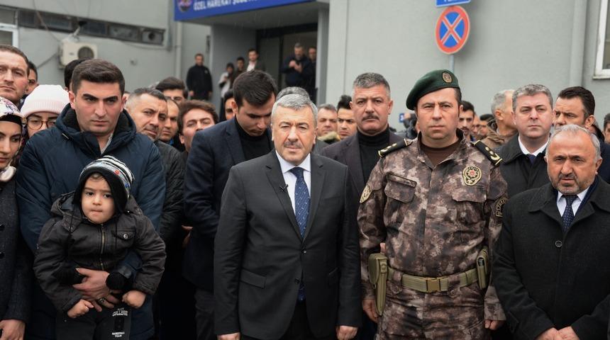 İstanbul'dan 48 &ouml;zel harekat polisi Afrin'e dualar eşliğinde uğurlandı