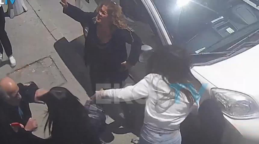 Boşanma aşamasında olduğu eşini sokak ortasında vurdu! Vurulan kadının imdadına kadınlar yetişti